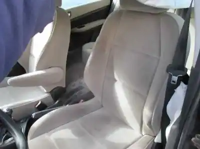 Здавання транспортного засобу peugeot 307 (s1) xt року 2003 потужний rhs