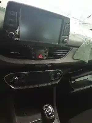 Veículo de Sucata hyundai i30 (pd) essence do ano 2019 alimentado g3lc