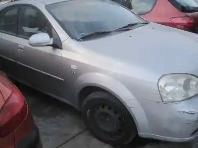 Здавання транспортного засобу daewoo nubira berlina se року 2003 потужний f16d3