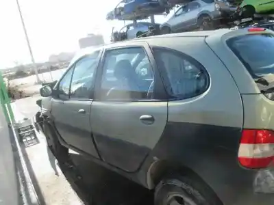 Scrapping Vehicle renault scenic rx4 (ja0) 1.9 dci salomon of the year 2001 powered f9q k7