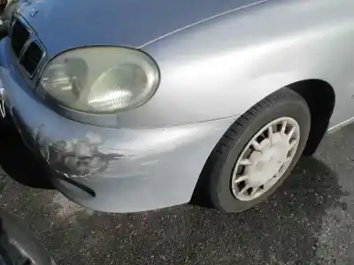Véhicule à la ferraille daewoo lanos cool de l'année 1998 alimenté a15sms