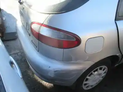 Véhicule à la ferraille daewoo lanos cool de l'année 1998 alimenté a15sms