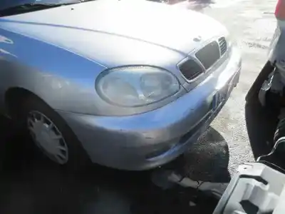 Véhicule à la ferraille daewoo lanos cool de l'année 1998 alimenté a15sms