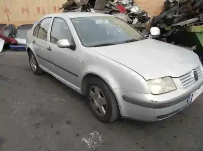 Здавання транспортного засобу volkswagen bora berlina (1j2) conceptline року 2000 потужний akl