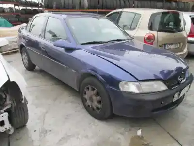 Vehículo de desguace opel                                               vectra b berlina                                                                                                                                                                                                                                           básico (1999->)                                                                                                                                                                                                                                            del año 1996 con motor x18xe*
