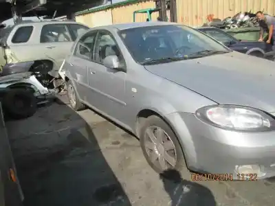 Veicolo di demolizione daewoo lacetti cdx dell'anno 2004 alimentato f16d3