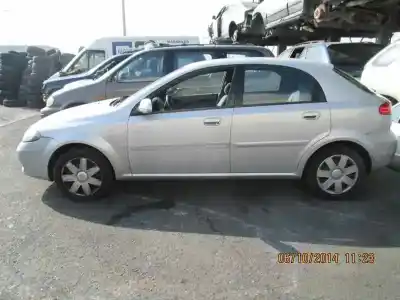 Veicolo di demolizione daewoo lacetti cdx dell'anno 2004 alimentato f16d3