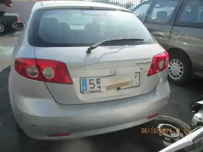 Veicolo di demolizione daewoo lacetti cdx dell'anno 2004 alimentato f16d3