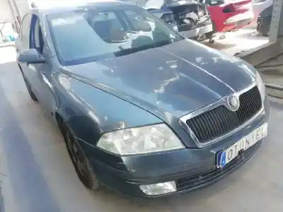 Veicolo di demolizione skoda octavia berlina (1z3) edition 100 dell'anno 2005 alimentato bkd