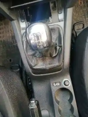 Veicolo di demolizione skoda octavia berlina (1z3) edition 100 dell'anno 2005 alimentato bkd