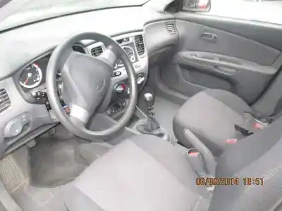Véhicule à la ferraille kia rio 1.5 crdi ex2 de l'année 2006 alimenté d4fa