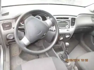 Véhicule à la ferraille kia rio 1.5 crdi ex2 de l'année 2006 alimenté d4fa