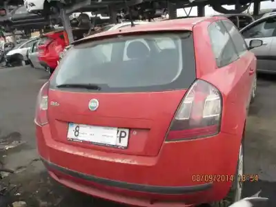 Scrapping Vehicle fiat stilo (192_) 1.6 16v (192_xb1a) of the year 2004 powered 182b6.000