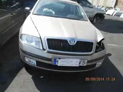 Véhicule à la ferraille SKODA OCTAVIA BERLINA (1Z3) 1.6 de l'année 2006 alimenté BSE
