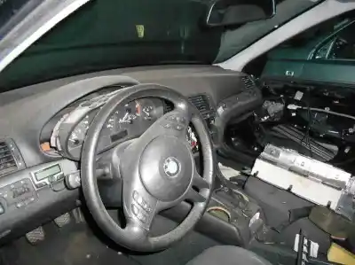 Veicolo di demolizione bmw serie 3 berlina (e46) 320d dell'anno 2003 alimentato 204d4d