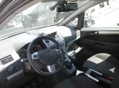 Verschrottungsfahrzeug opel zafira / zafira family b (a05) 1.7 cdti (m75) des jahres 2009 angetrieben a17dtr