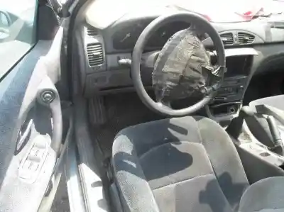 Verschrottungsfahrzeug renault laguna ii (bg0) authentique des jahres 2001 angetrieben f4p c7