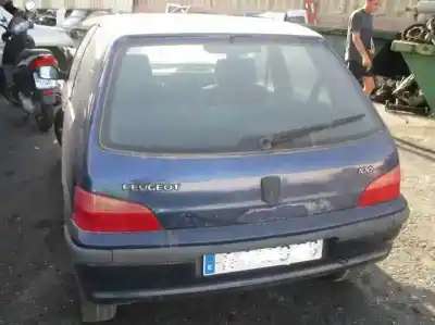 Véhicule à la ferraille peugeot 106 (s2) long beach de l'année 1998 alimenté kfx(tu3jp)
