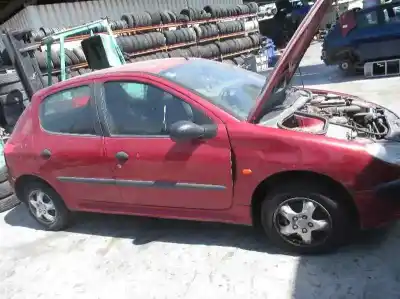 Veicolo di demolizione peugeot 206 berlina 1.1 dell'anno 1999 alimentato hfz