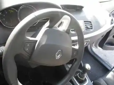 Здавання транспортного засобу renault megane iii sport tourer business року 2011 потужний k9k836