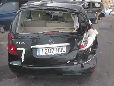 Véhicule à la ferraille mercedes-benz clase a (w169) a 180 cdi a-edition de l'année 2011 alimenté 640.940 euro 5