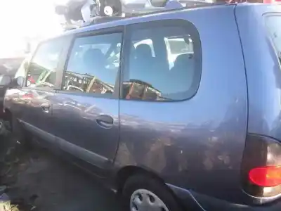 Véhicule à la ferraille renault espace /grand espace (je0) 2.2 dt rt espace de l'année 1999 alimenté 