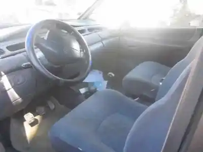Véhicule à la ferraille renault espace /grand espace (je0) 2.2 dt rt espace de l'année 1999 alimenté 
