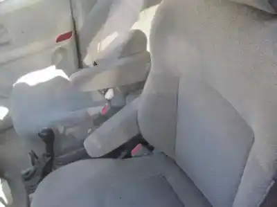 Sloopvoertuig hyundai trajet (fo) 2.0 crdi gls van het jaar 2006 aangedreven d4ea