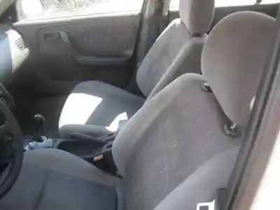 Véhicule à la ferraille nissan primera berlina (p11) gx de l'année 1998 alimenté cd20t