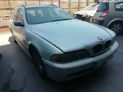 Veículo de Sucata bmw serie 5 touring (e39) 525i do ano 2002 alimentado m54256s5