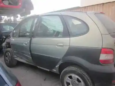 Scrapping Vehicle renault scenic rx4 (ja0) 1.9 dci salomon of the year 2003 powered f9q k7