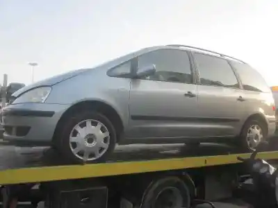 Veículo de Sucata ford galaxy (vy) trend do ano 2000 alimentado auy