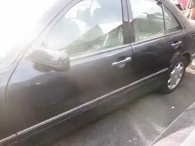 Véhicule à la ferraille mercedes-benz clase e (w210) berlina 320 (210.055) de l'année 1999 alimenté 104.995