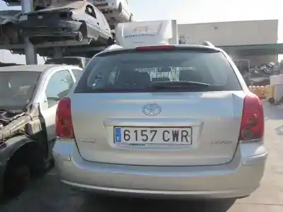 Vehicul casat toyota avensis (_t25_) 1.8 (zzt251_) al anului 2004 alimentat 1zz-fe