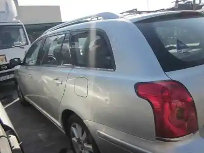Vehicul casat toyota avensis (_t25_) 1.8 (zzt251_) al anului 2004 alimentat 1zz-fe