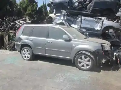 Véhicule à la ferraille nissan x-trail (t30) titanium de l'année 2006 alimenté qr25de