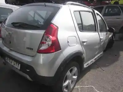 Sloopvoertuig dacia sandero 1.5 dci van het jaar 2010 aangedreven k9k792