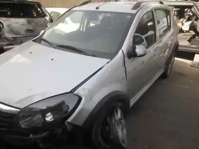 Sloopvoertuig dacia sandero 1.5 dci van het jaar 2010 aangedreven k9k792