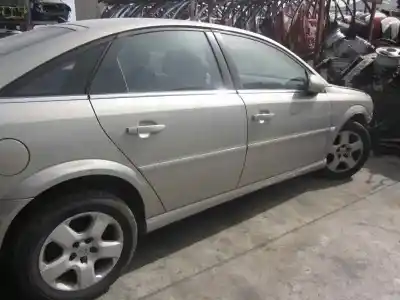 Veicolo di demolizione opel vectra c berlina 1.9 cdti dell'anno 2006 alimentato z19dt