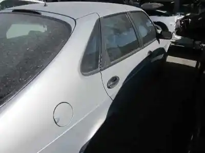 Veicolo di demolizione saab 9-3 berlina 2.2 s tid dell'anno 2000 alimentato d223l