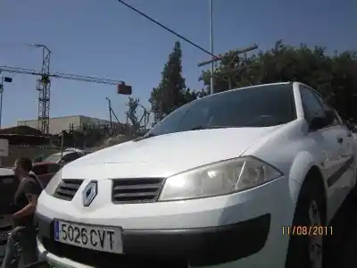 Véhicule à la ferraille RENAULT MEGANE II CLASSIC BERLINA 1.5 dCi Diesel 82 CV / 60 KW de l'année 2004 alimenté K9K D7