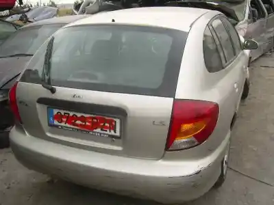 Sloopvoertuig KIA                                                RIO (BC)                                                                                                                                                                                                                                                   1.5 16V                                                                                                                                                                                                                                                    van het jaar 2002 aangedreven A5D