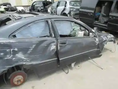 Veículo de Sucata mercedes-benz clase clc (cl203) clc 220 cdi (la) (203.708) do ano 2008 alimentado 646963