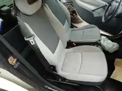 Veículo de Sucata smart micro compact car 0.6 do ano 2001 alimentado g11