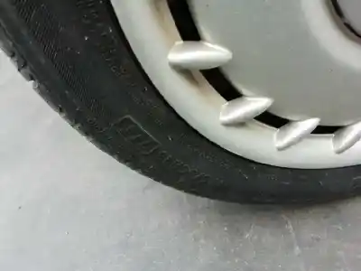 Veículo de Sucata smart micro compact car 0.6 do ano 2001 alimentado g11