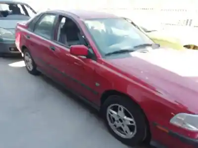 Veículo de Sucata volvo                                              s40 berlina                                                                                                                                                                                                                                                1.8i                                                                                                                                                                                                                                                       do ano 1999 alimentado b4184sm