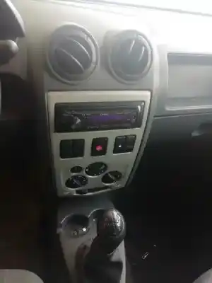 Veículo de Sucata dacia logan ambiance do ano 2010 alimentado k9k k7