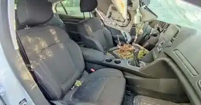 Veículo de Sucata renault megane iv berlina 5p limited do ano 2018 alimentado h5h b4