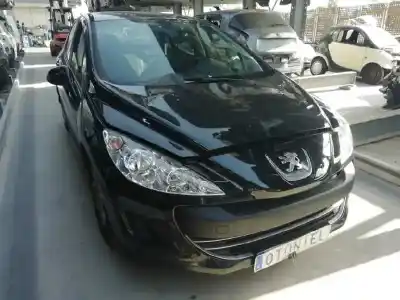 Vehículo de desguace PEUGEOT 308 Confort del año 2008 con motor 9HX