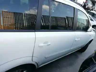 Veicolo di demolizione opel zafira b enjoy plus dell'anno 2012 alimentato a17dtr